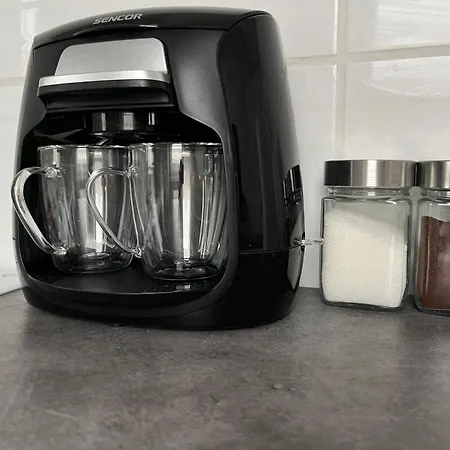 아파트 Pv Apartman *